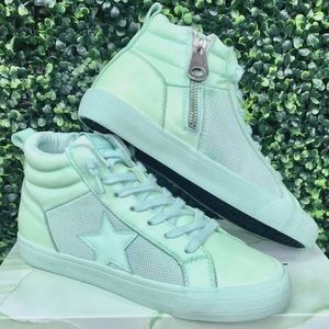 Vintage Havana serious Mint sneakers size 6